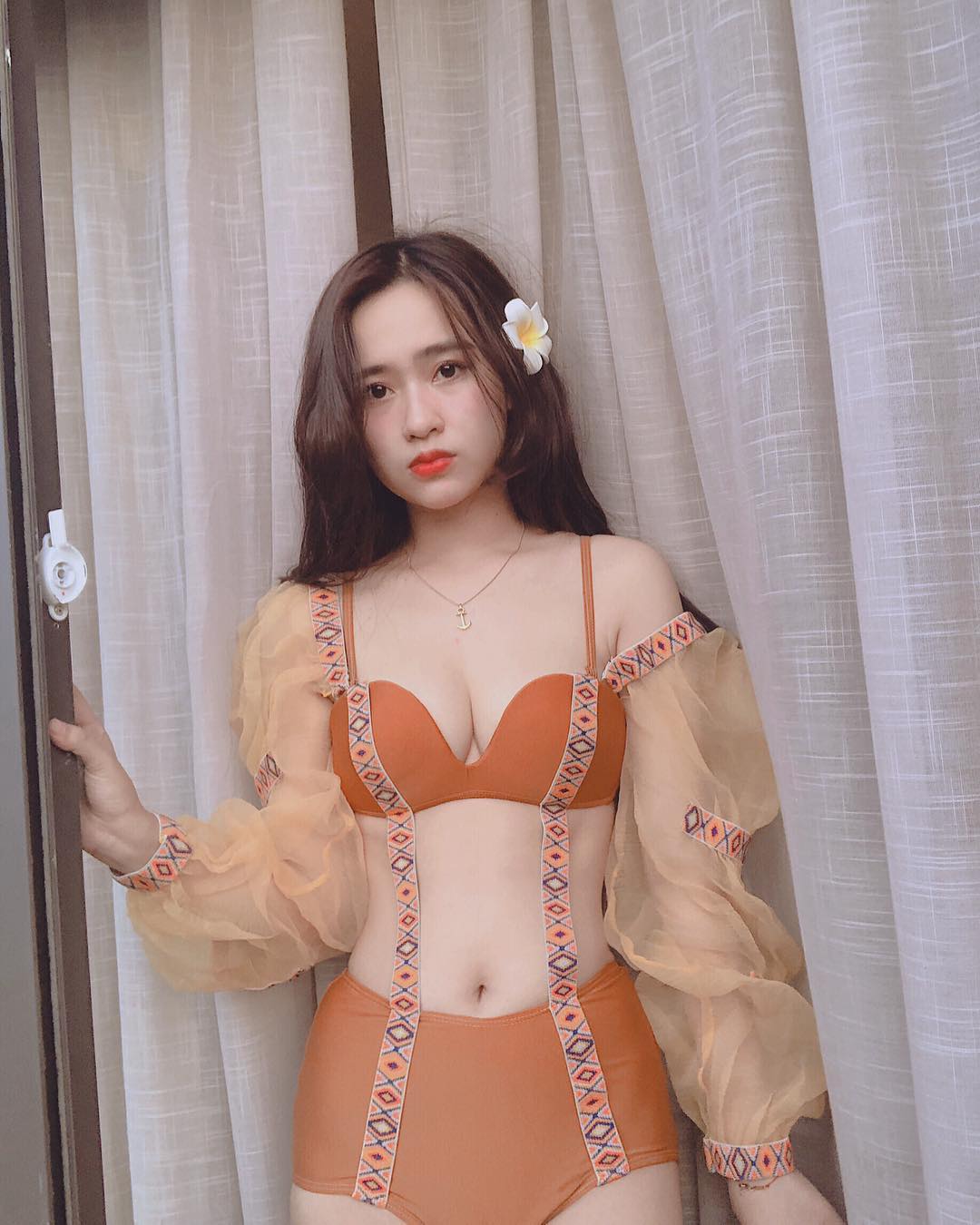 nguyen ngoc bao my bikini 2