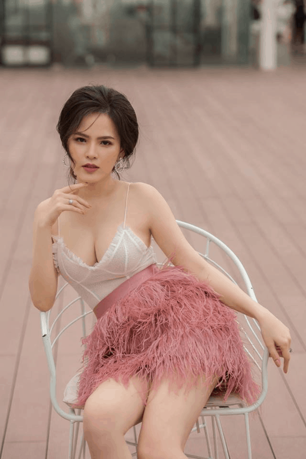 phi huyen trang nude 1