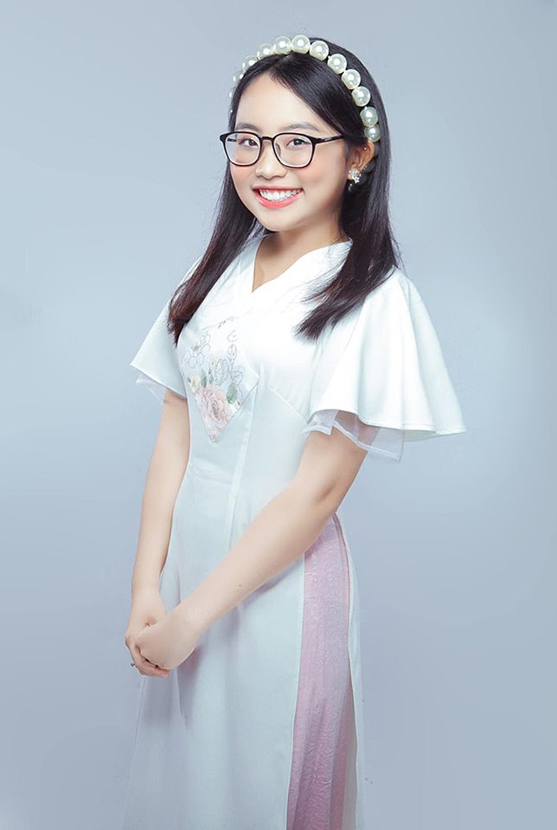 Phương Mỹ Chi lúc này khá nhỏ và vừa giành ngôi Á Quân The Voice Kids